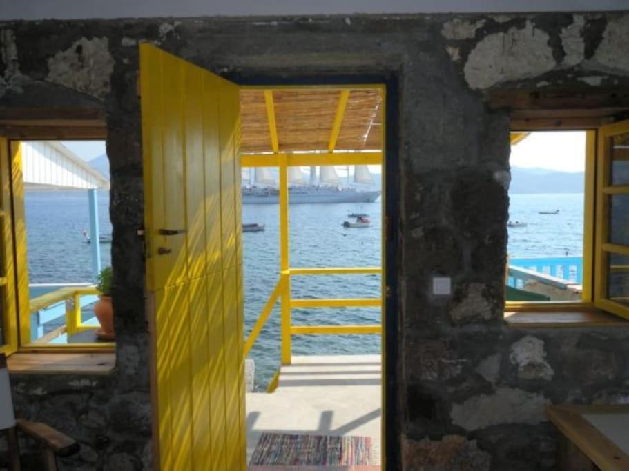 The Yellow Boat House Klima  Exteriér fotografie