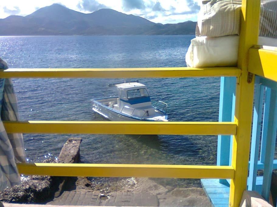 The Yellow Boat House Klima  Exteriér fotografie